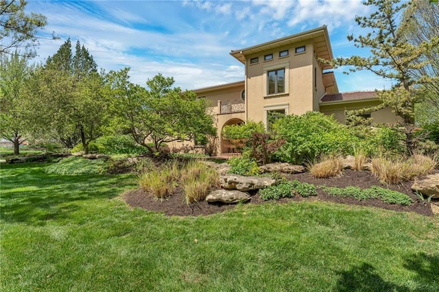 view of grassy yard