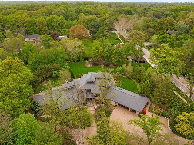 8700 Lee Blvd, Leawood, KS 66206 - aerial view of property and surrounding area featuring a forest