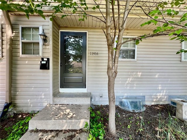 11914 E 59th Ter, Kansas City, MO 64133 - view of exterior entry