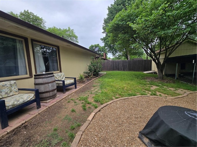 2500 N 10th St, Independence, KS 67301 - view of yard with a patio area