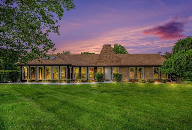 2018 Park Ln, Smithville, MO 64089 - view of front facade featuring a front yard