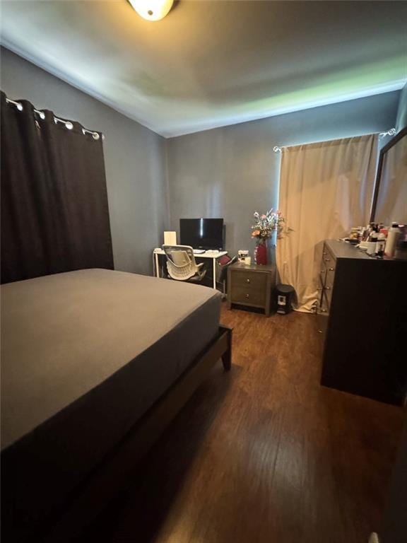 108 N Evanston Ave, Independence, MO 64053 - bedroom featuring dark wood finished floors