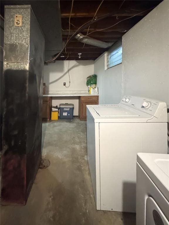 108 N Evanston Ave, Independence, MO 64053 - washroom featuring independent washer and dryer