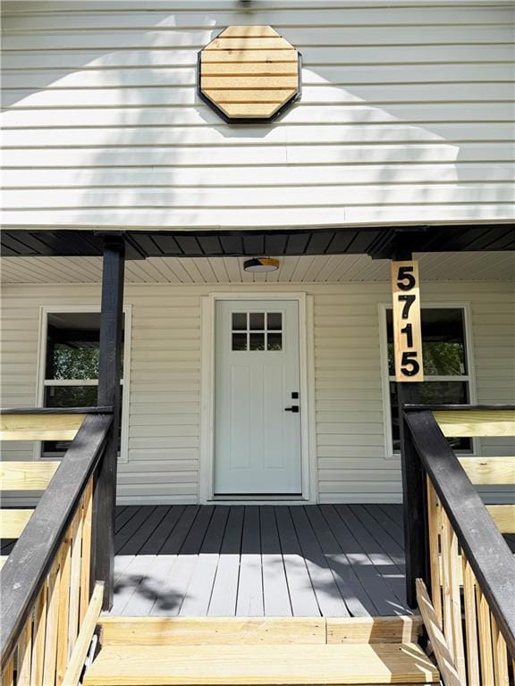 5715 Forest Ave, Kansas City, MO 64110 - view of wooden porch