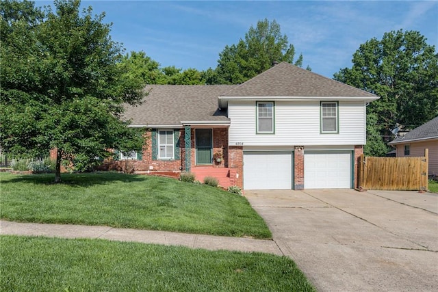 6704 N Garfield St, Gladstone, MO 64118 - photo 1