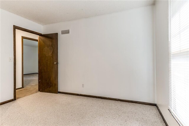 6704 N Garfield St, Gladstone, MO 64118 - photo 26