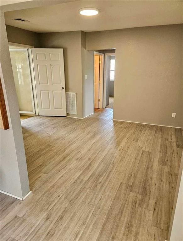 900 E 7th St, Galena, KS 66739 - unfurnished room with light wood-type flooring