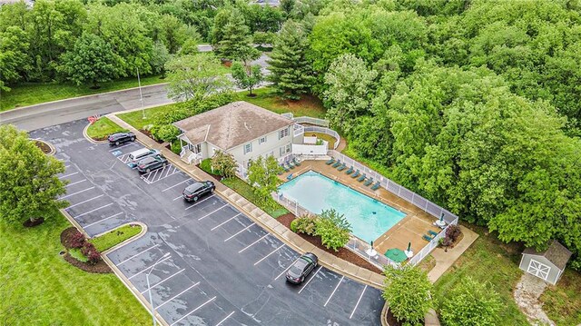 7812 NW 124th St, Kansas City, MO 64163 - aerial view of a pool area