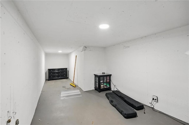 5263 SW Raintree Pkwy, Lees Summit, MO 64082 - finished below grade area with recessed lighting