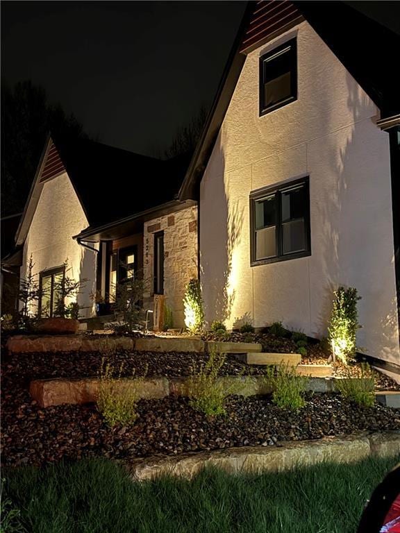 5263 SW Raintree Pkwy, Lees Summit, MO 64082 - view of front of home featuring stucco siding