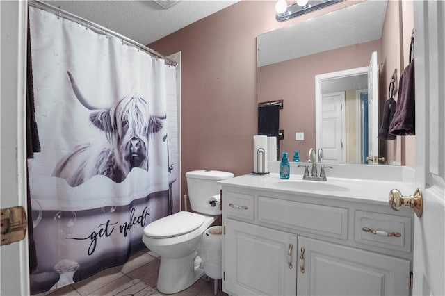 13825 Woodmont Ave, Bonner Springs, KS 66012 - bathroom featuring toilet, vanity, a textured ceiling, and a shower with shower curtain