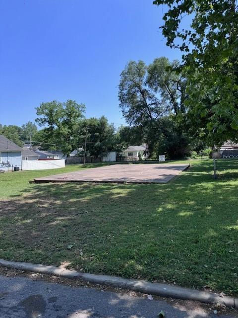 219 Pottawatomie St, Leavenworth, KS 66048 - photo 3