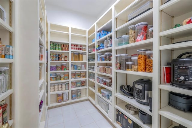 3109 W 118th St, Leawood, KS 66211 - view of pantry