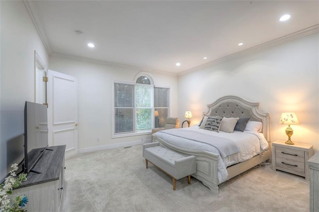 3109 W 118th St, Leawood, KS 66211 - bedroom with light carpet, crown molding, and recessed lighting