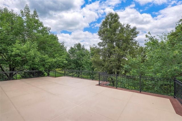 3109 W 118th St, Leawood, KS 66211 - view of patio