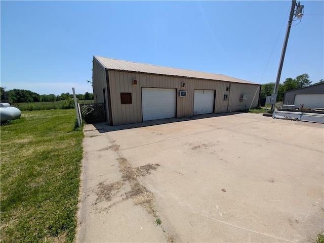 view of detached garage