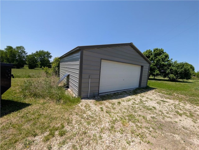 view of detached garage