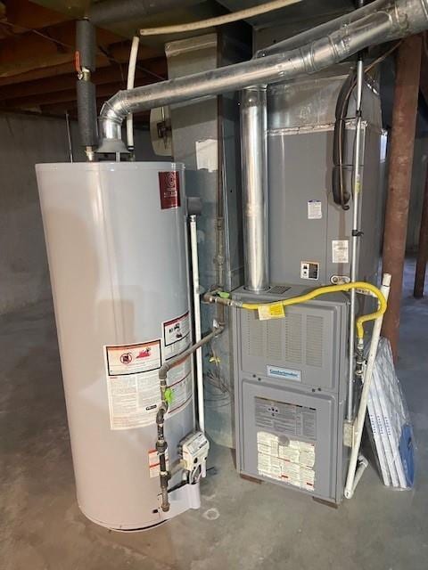 21162 147th St, Basehor, KS 66007 - utilities featuring gas water heater and heating unit