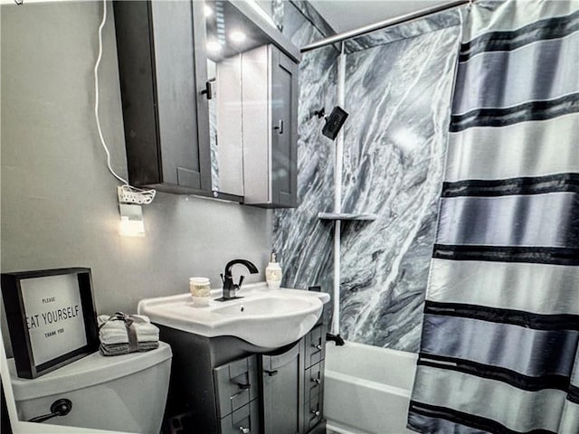 6404 N Harrison St, Oakview, MO 64118 - bathroom with vanity, toilet, and shower / tub combo
