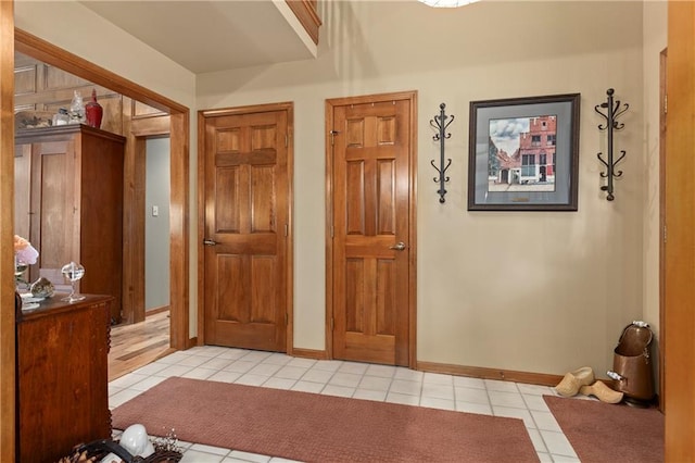 3644 W 127th Ter, Leawood, KS 66209 - foyer entrance featuring tile patterned flooring and baseboards