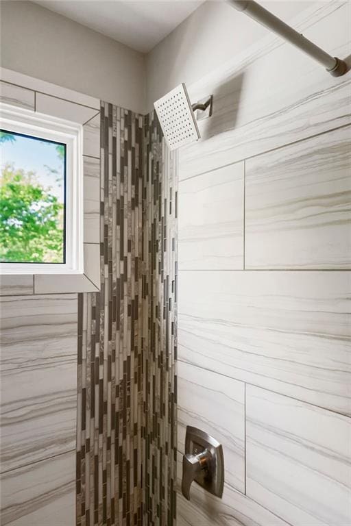 8911 W 104th St, Overland Park, KS 66212 - full bath featuring a tile shower
