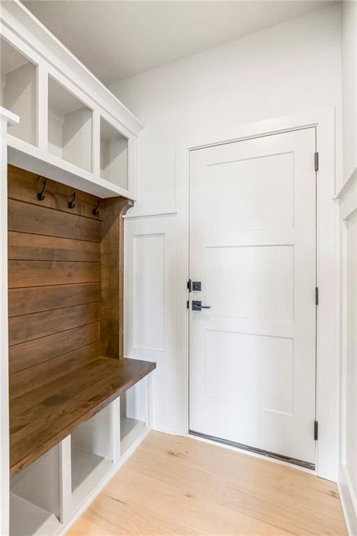 17556 Acton St, Overland Park, KS 66085 - mudroom featuring light wood finished floors