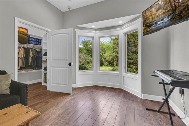 9425 NE 188th St, Trimble, MO 64492 - unfurnished room with hardwood / wood-style floors and baseboards