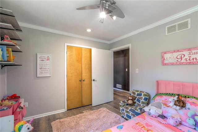 1875 E Mechanic Ave, Independence, MO 64050 - bedroom featuring wood finished floors, crown molding, and a ceiling fan