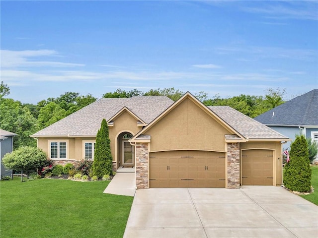 2409 SE Ridge Line Dr, Blue Springs, MO 64014 - view of front of property featuring stucco siding, an attached garage, driveway, a front lawn, and a shingled roof