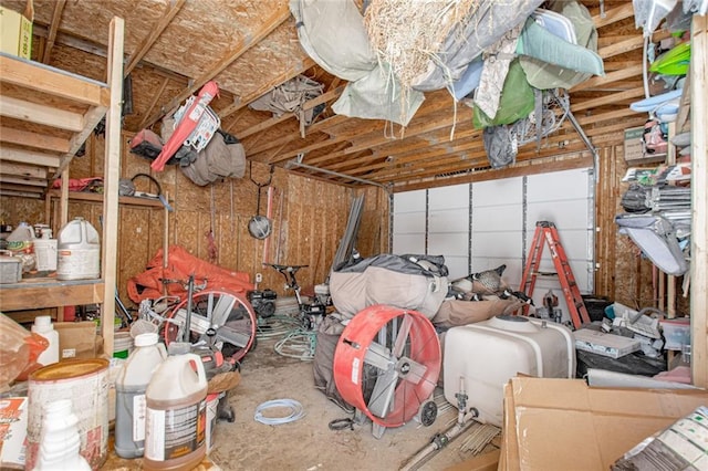 212 S Delaware St, Tonganoxie, KS 66086 - view of garage