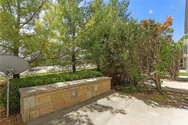 5412 Fairmount Ave, Kansas City, MO 64118 - view of patio