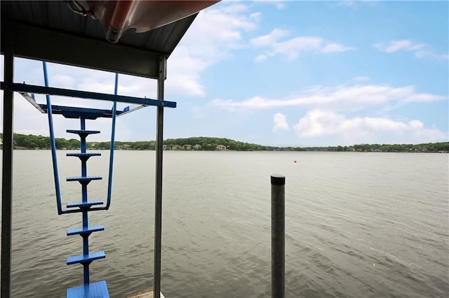 611 N Winnebago Dr, Lake Winnebago, MO 64034 - dock area with a water view