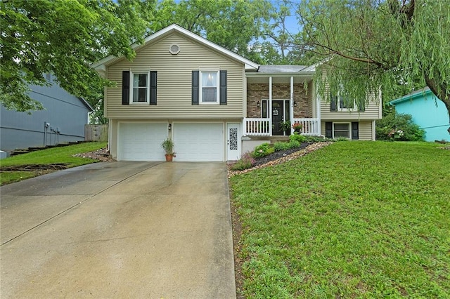 1512 Auburn Dr, Lees Summit, MO 64086 - split foyer home featuring a porch, a front yard, an attached garage, and concrete driveway