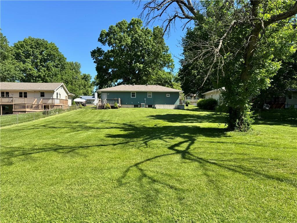 1401 NE 67th St, Gladstone, MO 64118 - photo 4