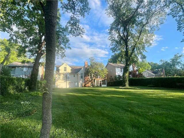 8122 Parkhill Rd, Lenexa, KS 66215 - view of green lawn