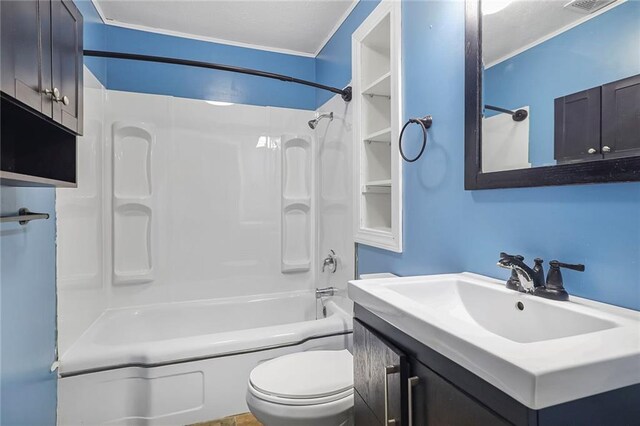 906 W 84th St, Kansas City, MO 64114 - full bath featuring vanity, toilet, and shower / tub combination