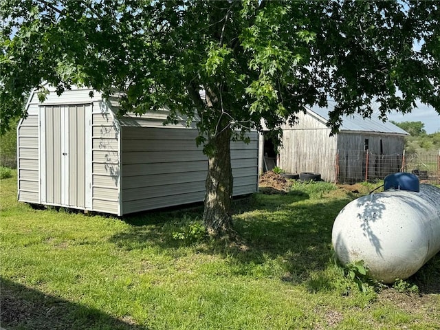 476 170th St, Fort Scott, KS 66701 - view of green lawn