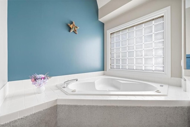 6221 W 126th Ter, Overland Park, KS 66209 - bathroom featuring a garden tub