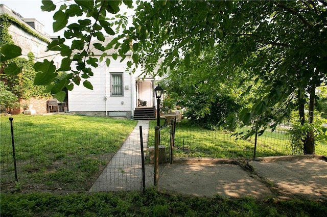 1017 Angelique St, Saint Joseph, MO 64501 - view of yard featuring a gate