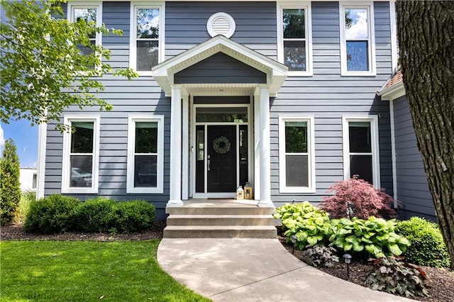 9816 W 132nd Ter, Overland Park, KS 66213 - entrance to property with a yard