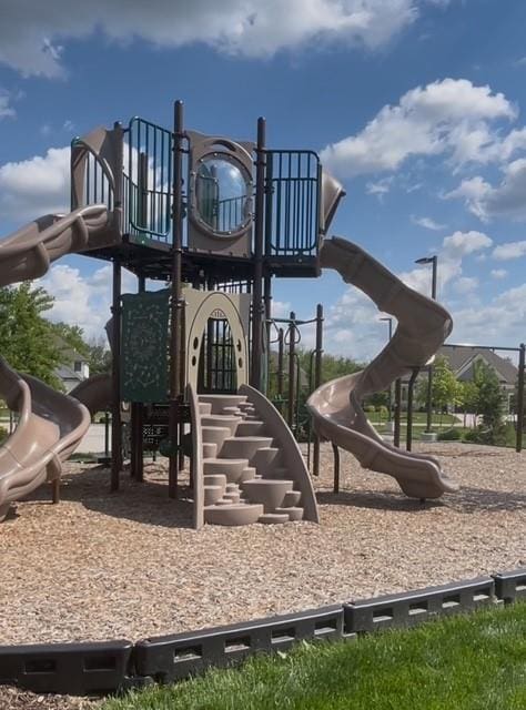 2055 NW Obrien Rd, Lees Summit, MO 64081 - view of community jungle gym