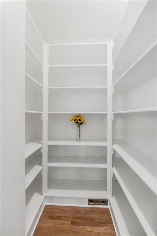 2055 NW Obrien Rd, Lees Summit, MO 64081 - view of pantry