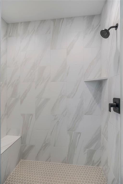 2055 NW Obrien Rd, Lees Summit, MO 64081 - full bath with tiled shower