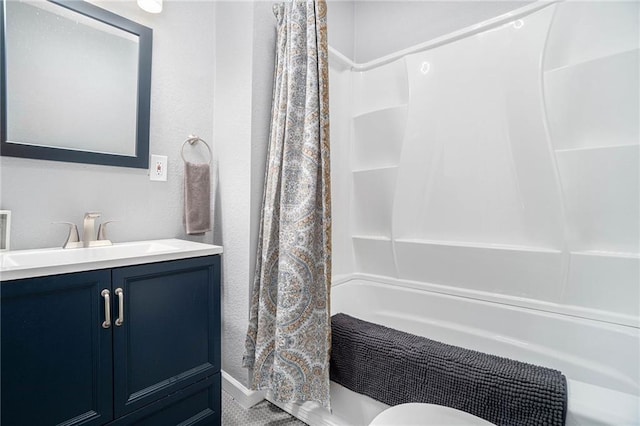 412 Montgall Ave, Kansas City, MO 64124 - full bathroom with vanity, shower / bathtub combination with curtain, and toilet