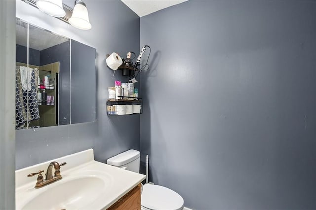 1022 N Davis Rd, Ottawa, KS 66067 - full bath featuring vanity and a shower