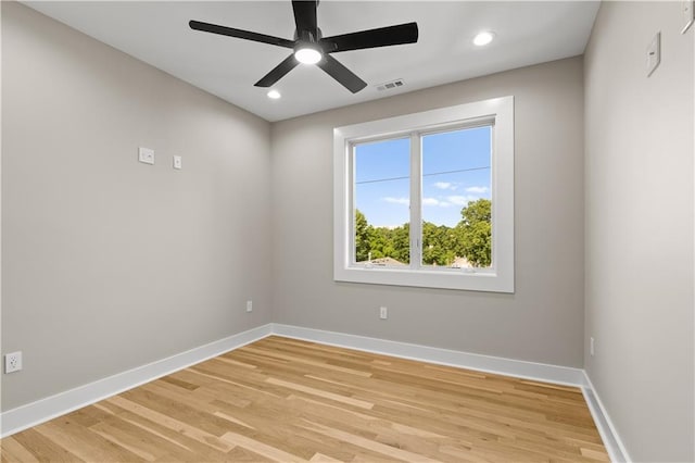 4544 Bell St, Kansas City, MO 64111 - spare room with light wood-type flooring, a ceiling fan, and recessed lighting