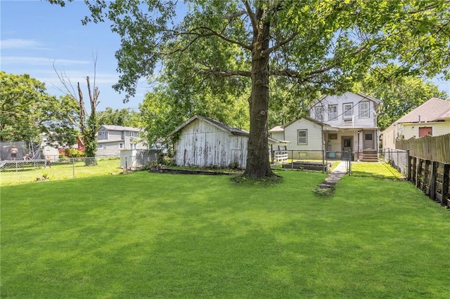 228 S Elm St, Ottawa, KS 66067 - view of yard