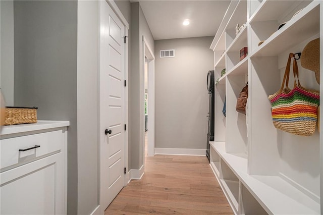 4112 W 156th St, Overland Park, KS 66224 - mudroom with light wood-type flooring, baseboards, and recessed lighting