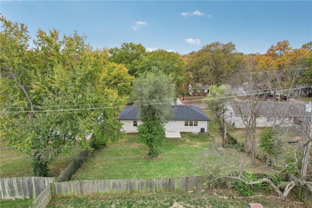 618 E 108th Ter, Kansas City, MO 64131 - view of subject property featuring a forest