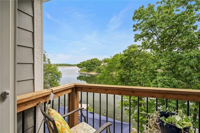 218 NE Bayview Dr, Lees Summit, MO 64064 - balcony featuring a water view